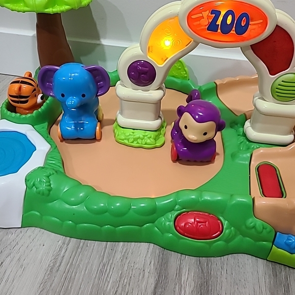 Fisher Price Amazing Animals Spinnin' Around Musical Zoo Playset WORKS - Picture 7 of 14